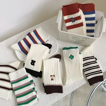Цветни памучни дамски Чорапи в ивица с Принтом, Корейската Мода, Harajuku, Красиви бродирани букви, Спортни Чорапи с Мечка, Пролет и Есен